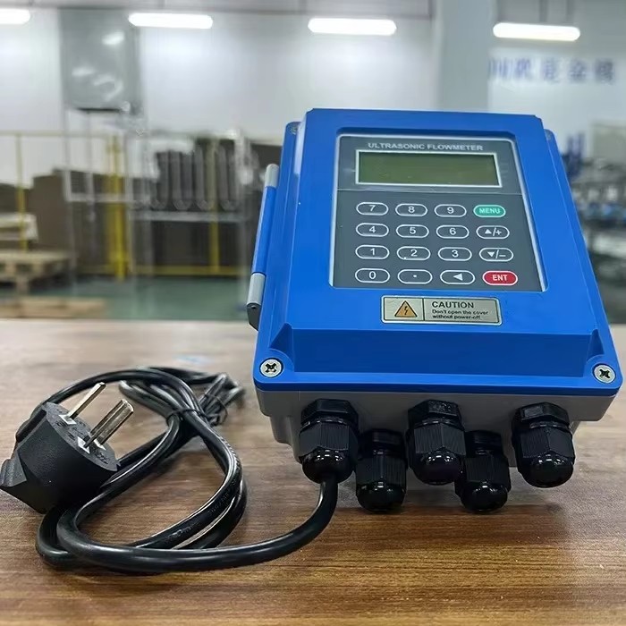 Industrial Wall Mount Clamp-on Ultrasonic Flow Meter for Water Liquid Measurement
